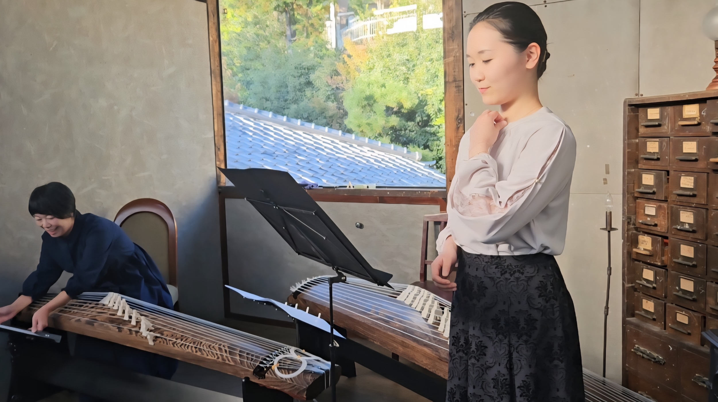 <b><big>森 市佳・岩室瑠花　【絵本の世界と音楽】</b></big>