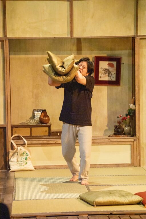 「社会に対する微妙な距離感」