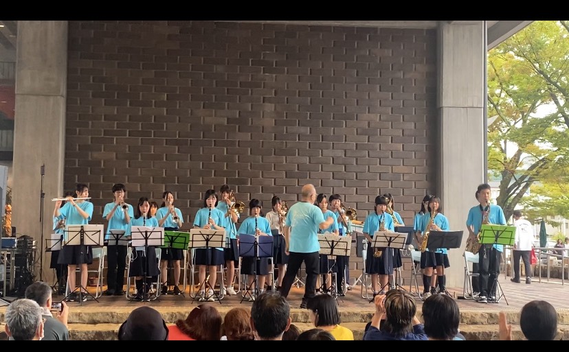 <b><big>京都市立岡崎中学校・福井県坂井市立三国中学校合同吹奏楽部　【吹奏楽】</b></big>