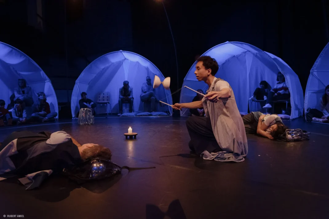 コンパニー・デ・ミュタン × サイド・ショー共同制作 『やさしいカクメイ』  from ベルギー