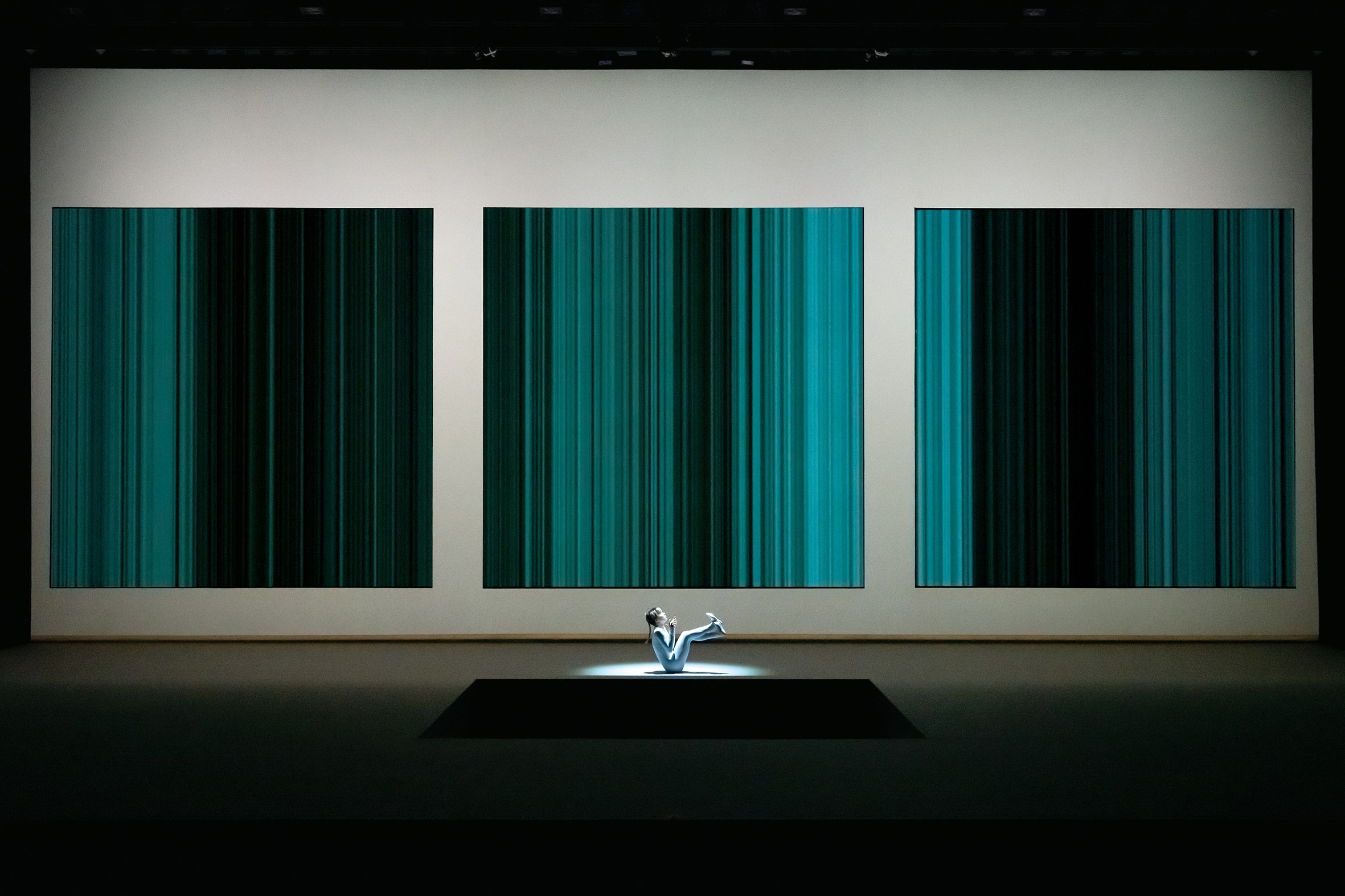 ダムタイプ『2020』 | ロームシアター京都